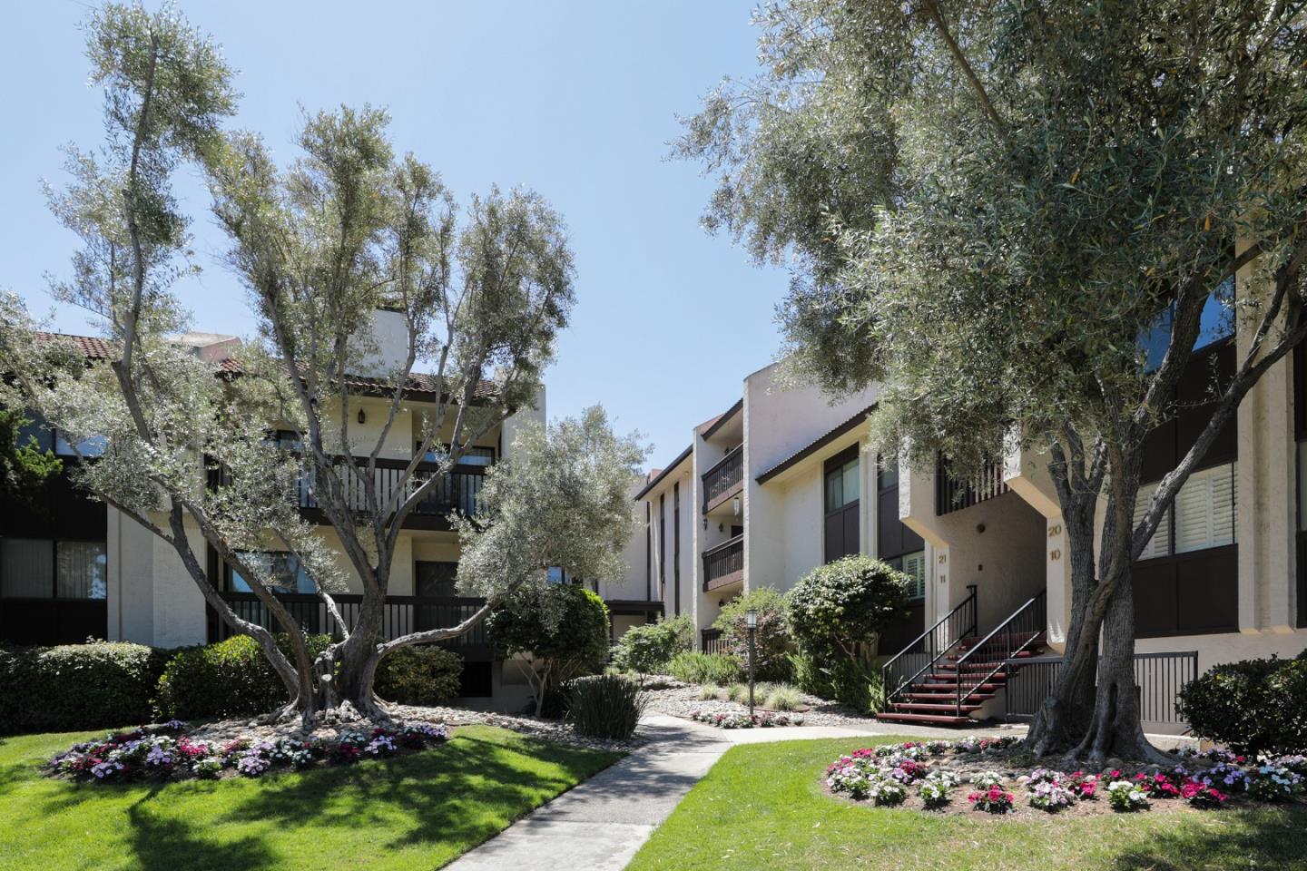 226 West Edith Avenue, Unit 20, Los Altos, CA 94022